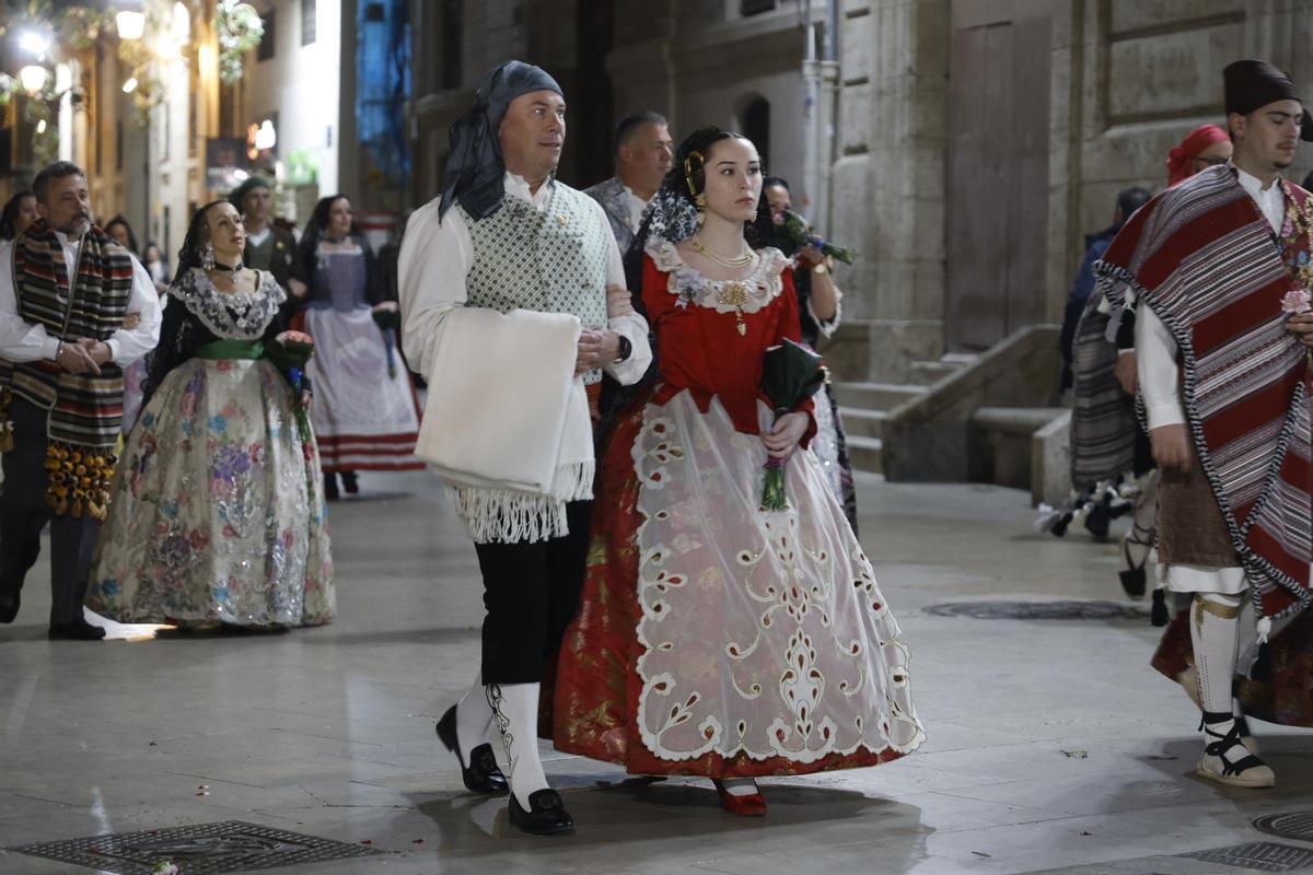 Todas las fotos de la ofrenda del 18 de marzo por la calle San Vicente hasta la 00:30 horas Todas las fotos de la ofrenda del 18 de marzo por la calle San Vicente hasta la 00:30 horas