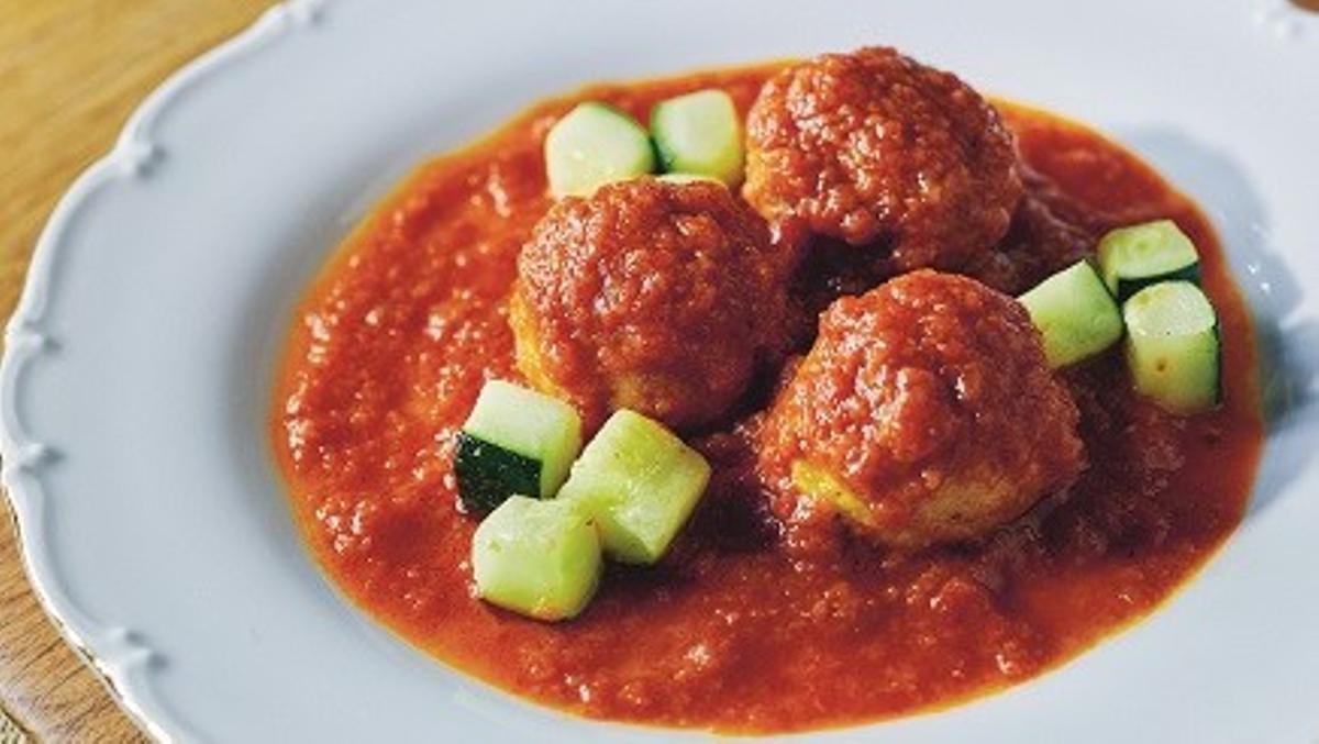 Albóndigas de verdel con salsa de tomate del chef Jesús Sánchez.