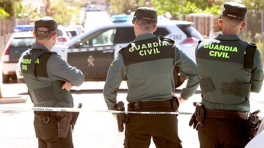 La Guardia Civil estudia pagar 1.200 euros a los agentes que renuncien a las vacaciones