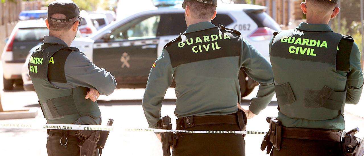 La Guardia Civil estudia pagar 1.200 euros a los agentes que renuncien a las vacaciones