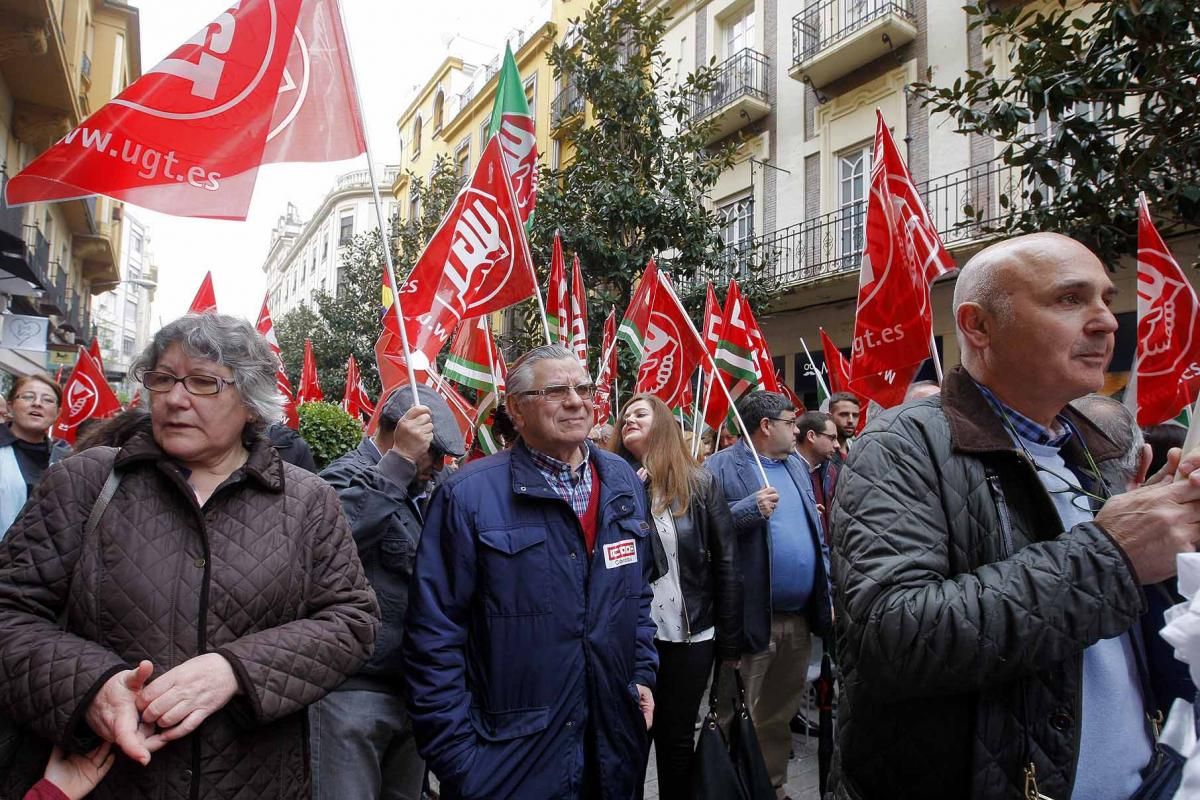 Unas 5.000 personas defienden en la calle la subida de las pensiones públicas