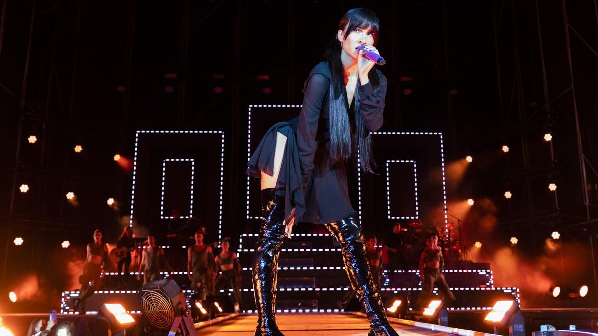 Valencia. Aitana llena la plaza de toros de València con su concierto