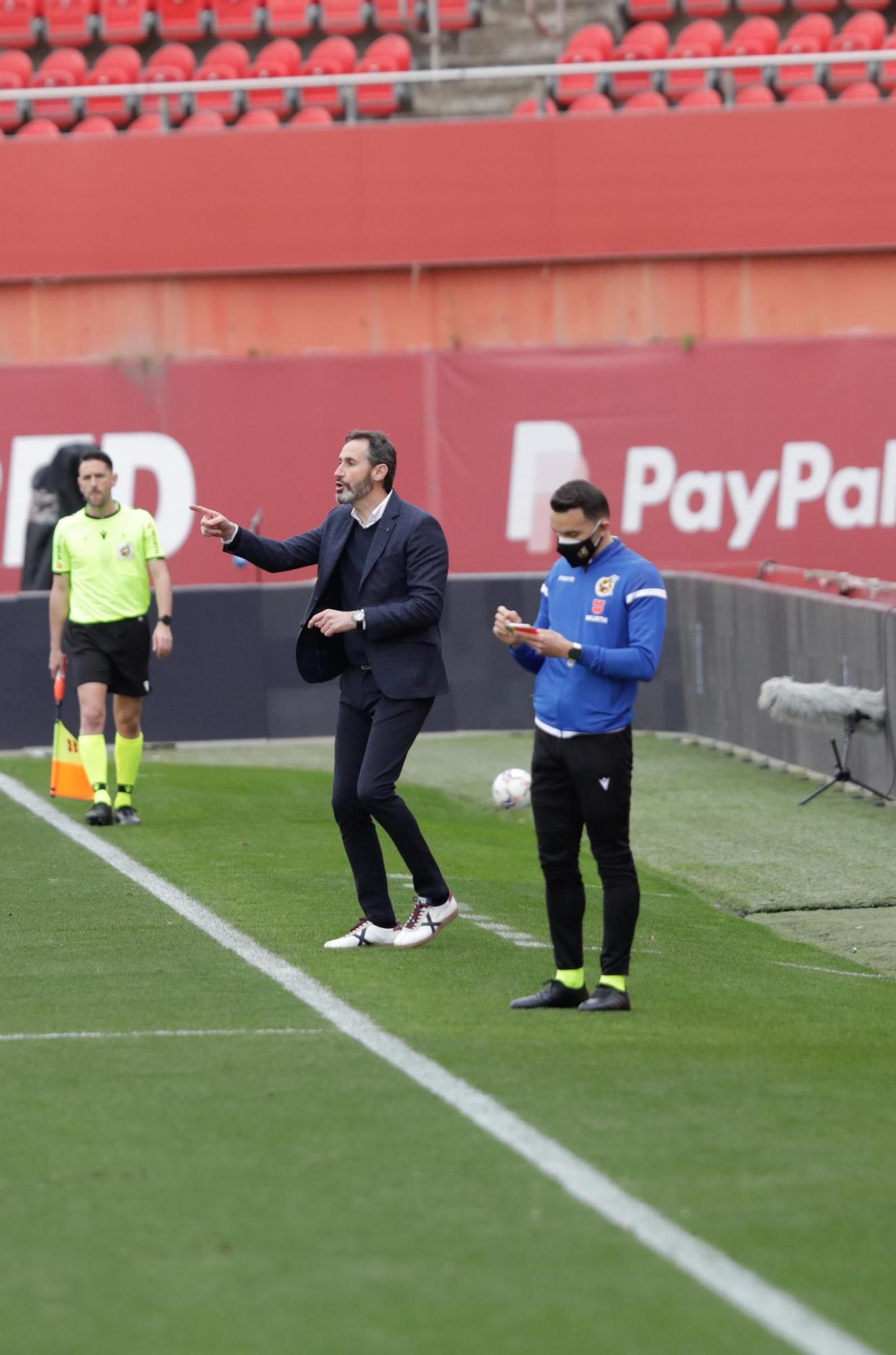 El Mallorca perdona al Espanyol y pierde