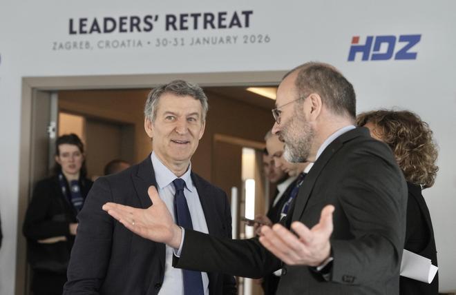 Feijóo "europeiza" la crisis de Ceuta llevándose al presidente del PP europeo a su cuarta visita a la ciudad