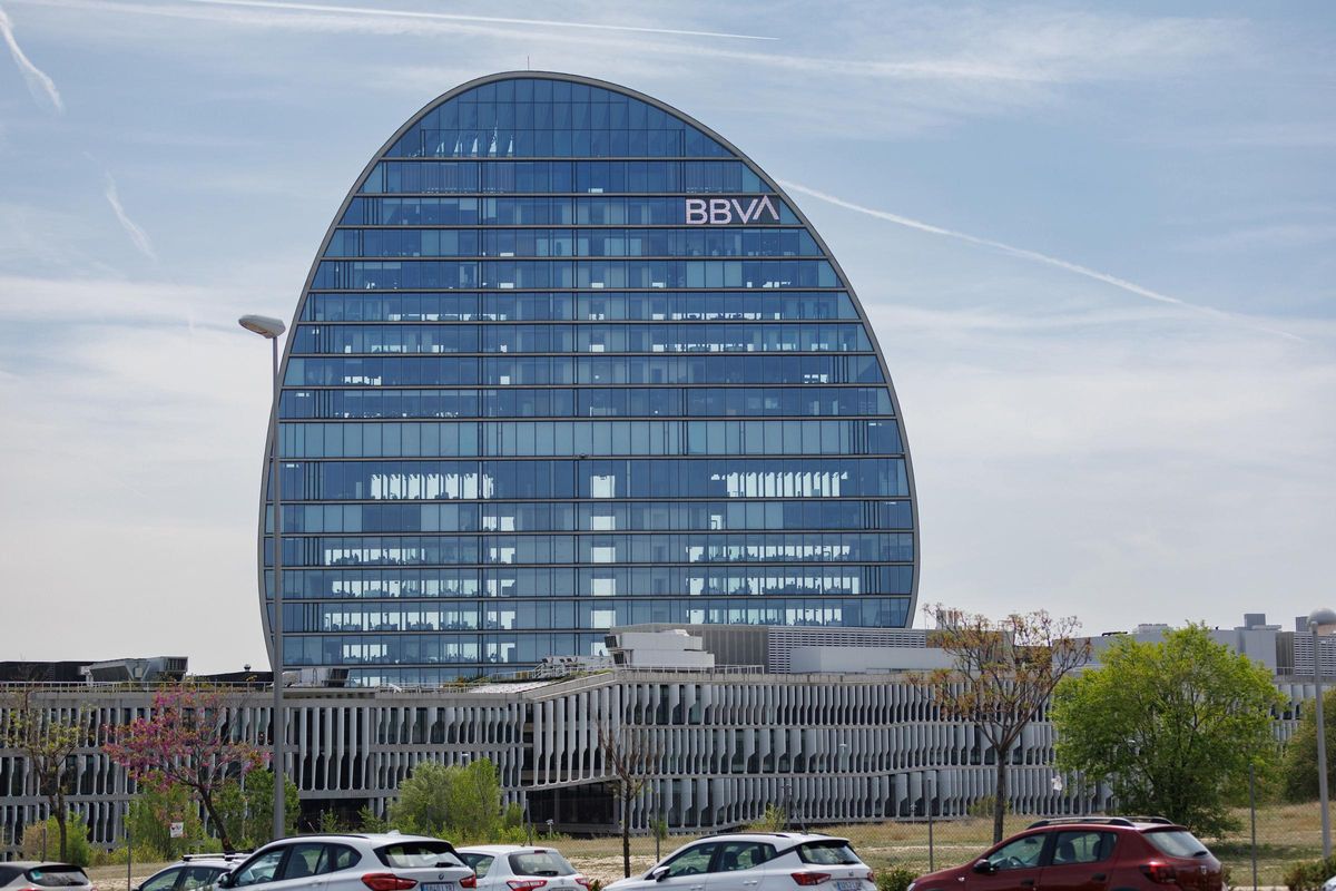 El BBVA no puja encara la seva oferta i assumeix que no tindria la majoria de sinergies fins al 2029 El BBVA no puja encara la seva oferta i assumeix que no tindria la majoria de sinergies fins al 2029