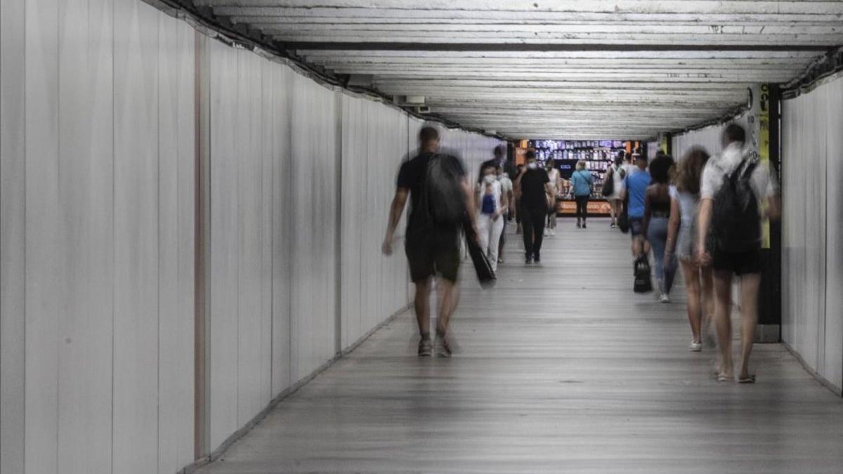 pasillo paseo de gracia metro