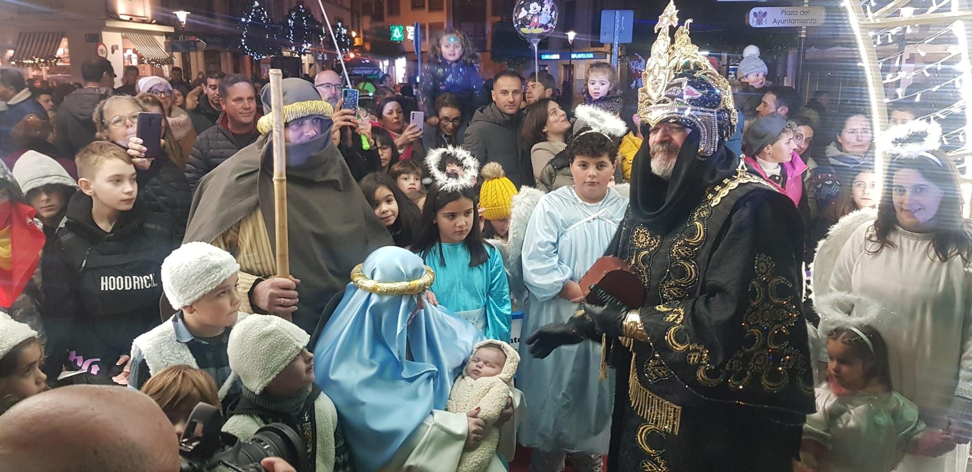 La multitudinaria cabalgata de Reyes de Villaviciosa