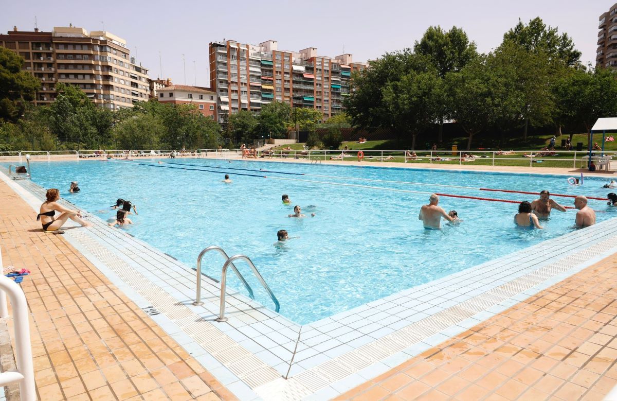 Las piscinas municipales de Zaragoza abren la temporada veraniega