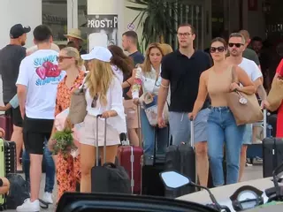 ¿A quién le cayó el ramo de la boda de Chenoa?: una de sus compañeras de OT confiesa que "robó" uno