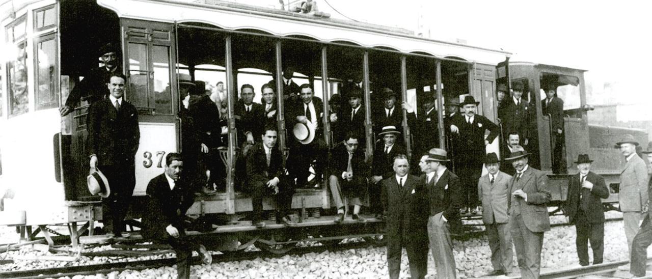 Foto de principios del siglo XX de miebros del consejo de administración de Tranvías Eléctricos de Vigo