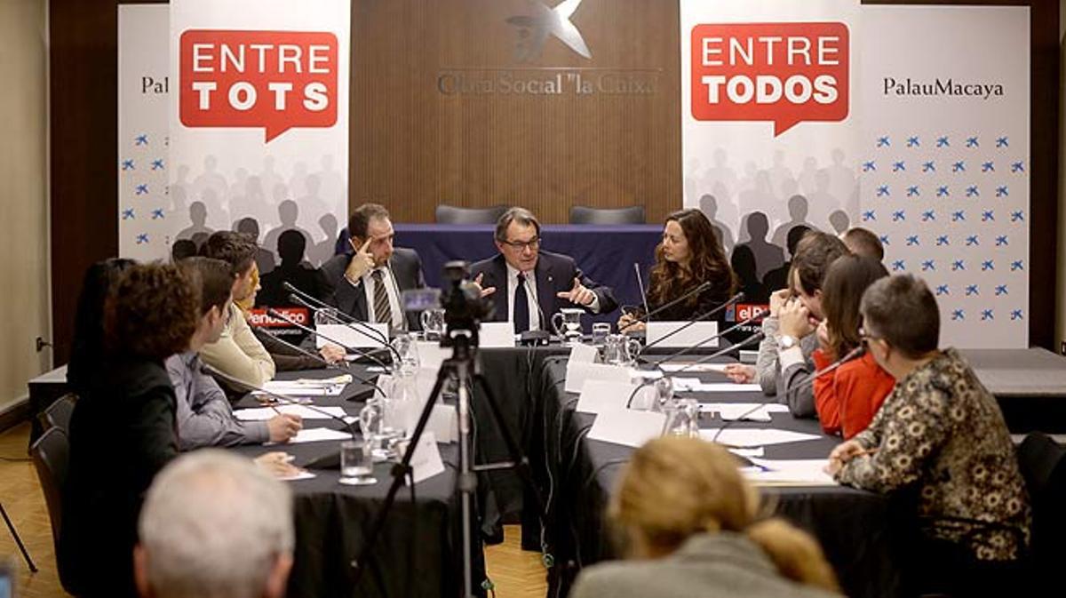 Entre tots. 10 lectors d’EL PERIÓDICO conversen amb Artur Mas.