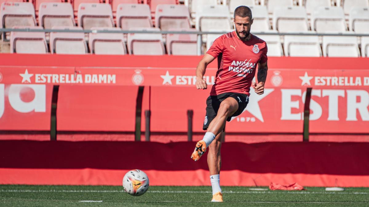 Juncà en un entrenamiento con el Girona