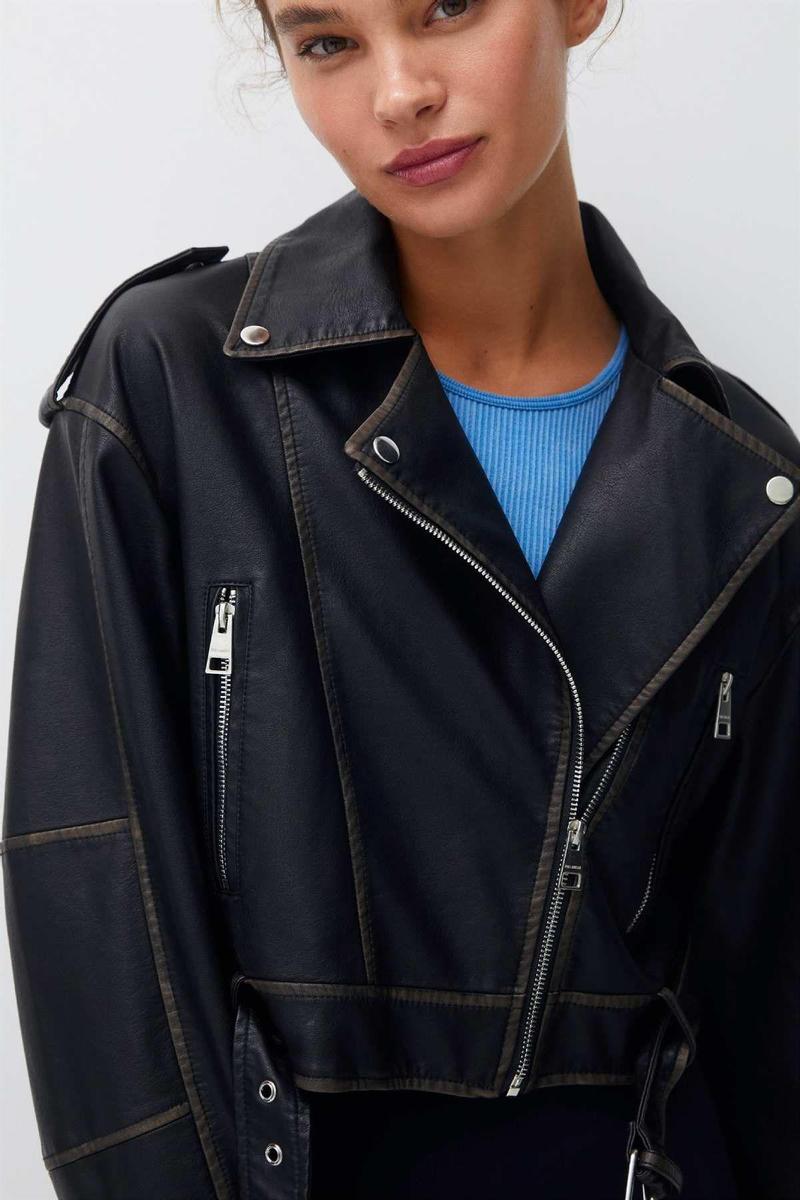 Cazadora efecto piel de Pull & Bear