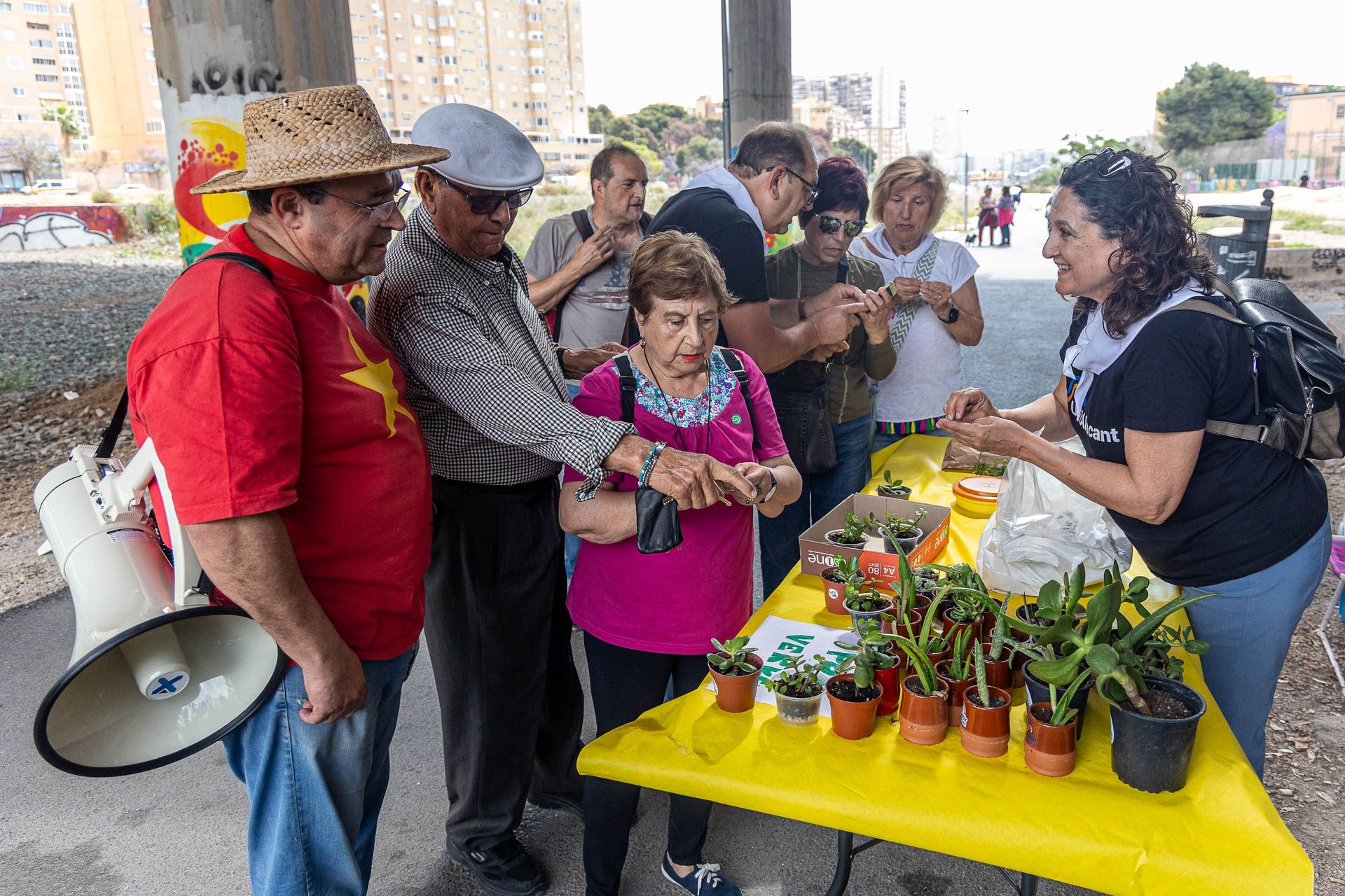 Plantacion reivindicativa a favor del Parque Central
