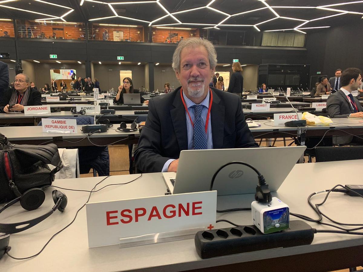 Joaquín López Sánchez representa a España en una conferencia internacional.