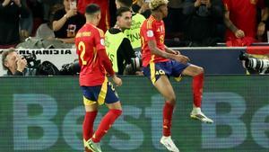Lamine Yamal celebra su gol en el Espa?a-Francia de la Nations League