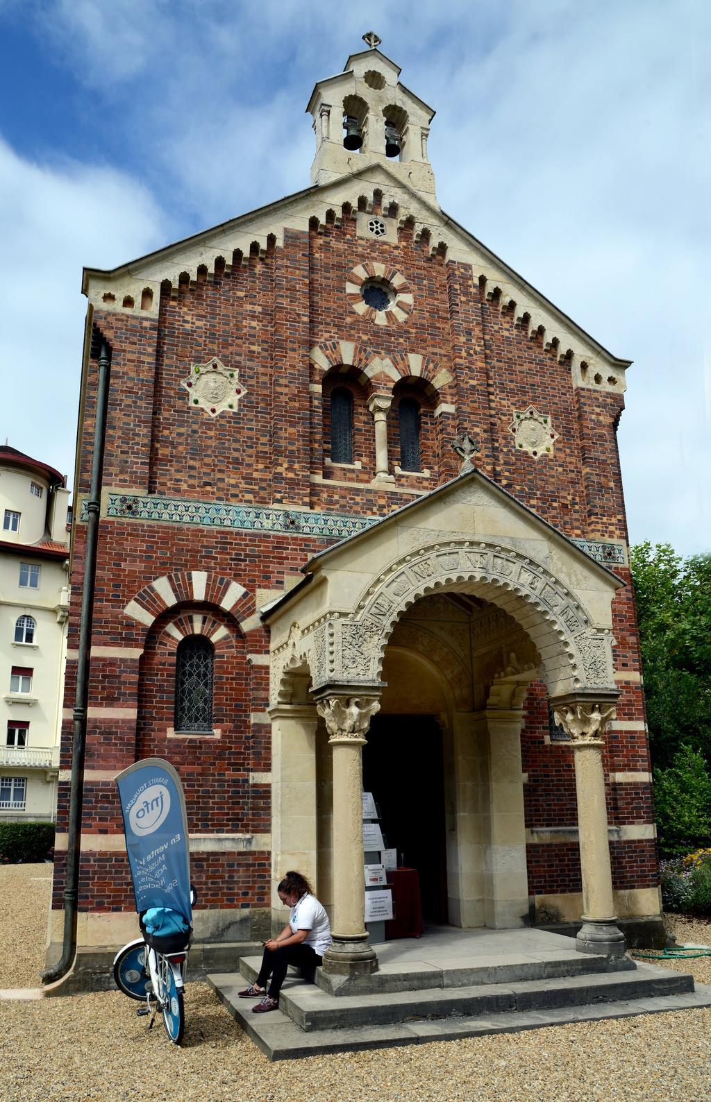 La Capilla Imperial, mandada construir por Eugenia de Montijo.