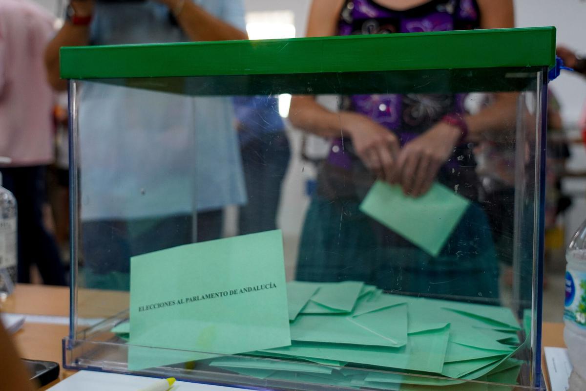 Urna en las últimas elecciones andaluzas.