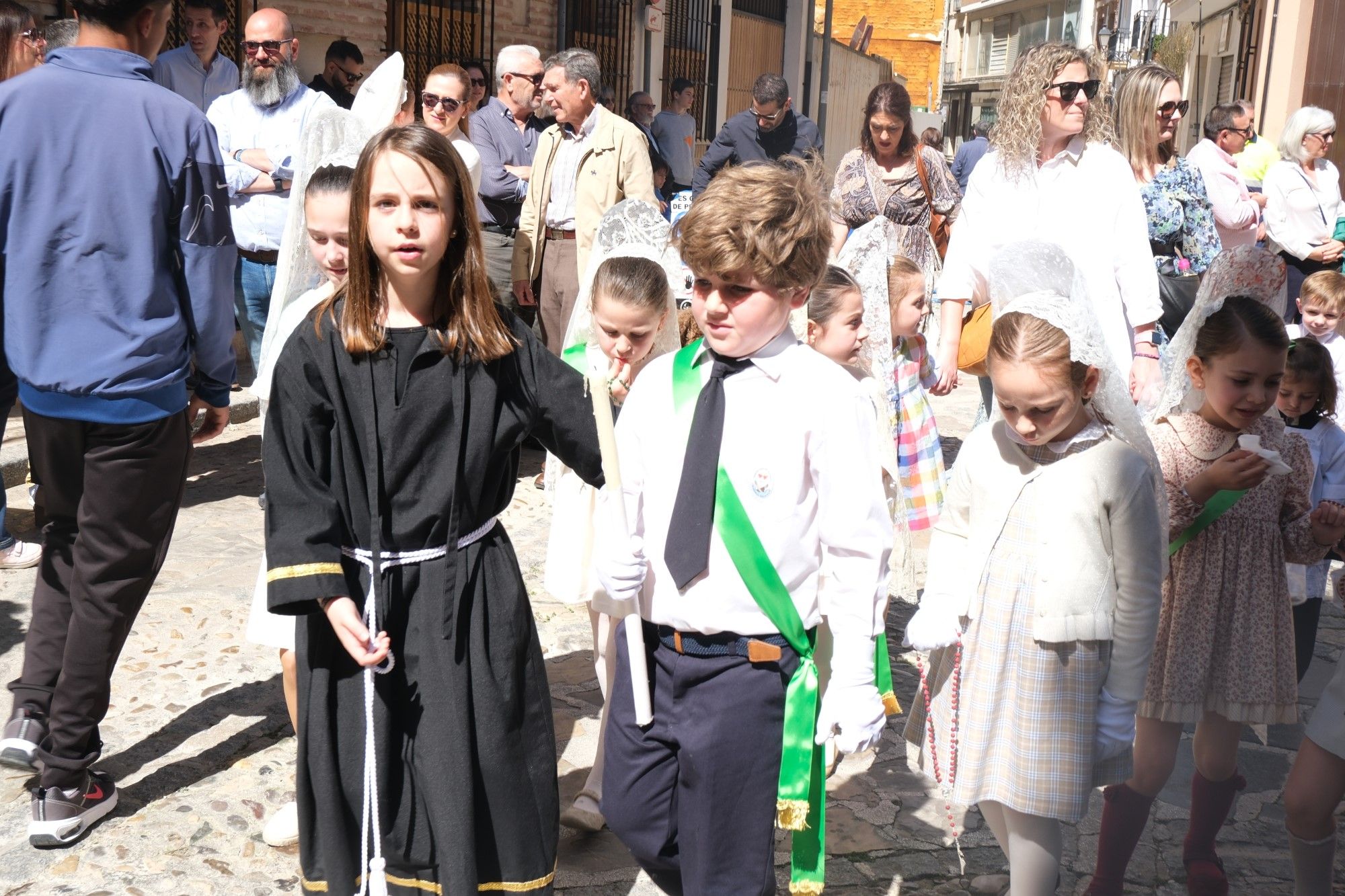 Concentración de tronos chicos en Antequera