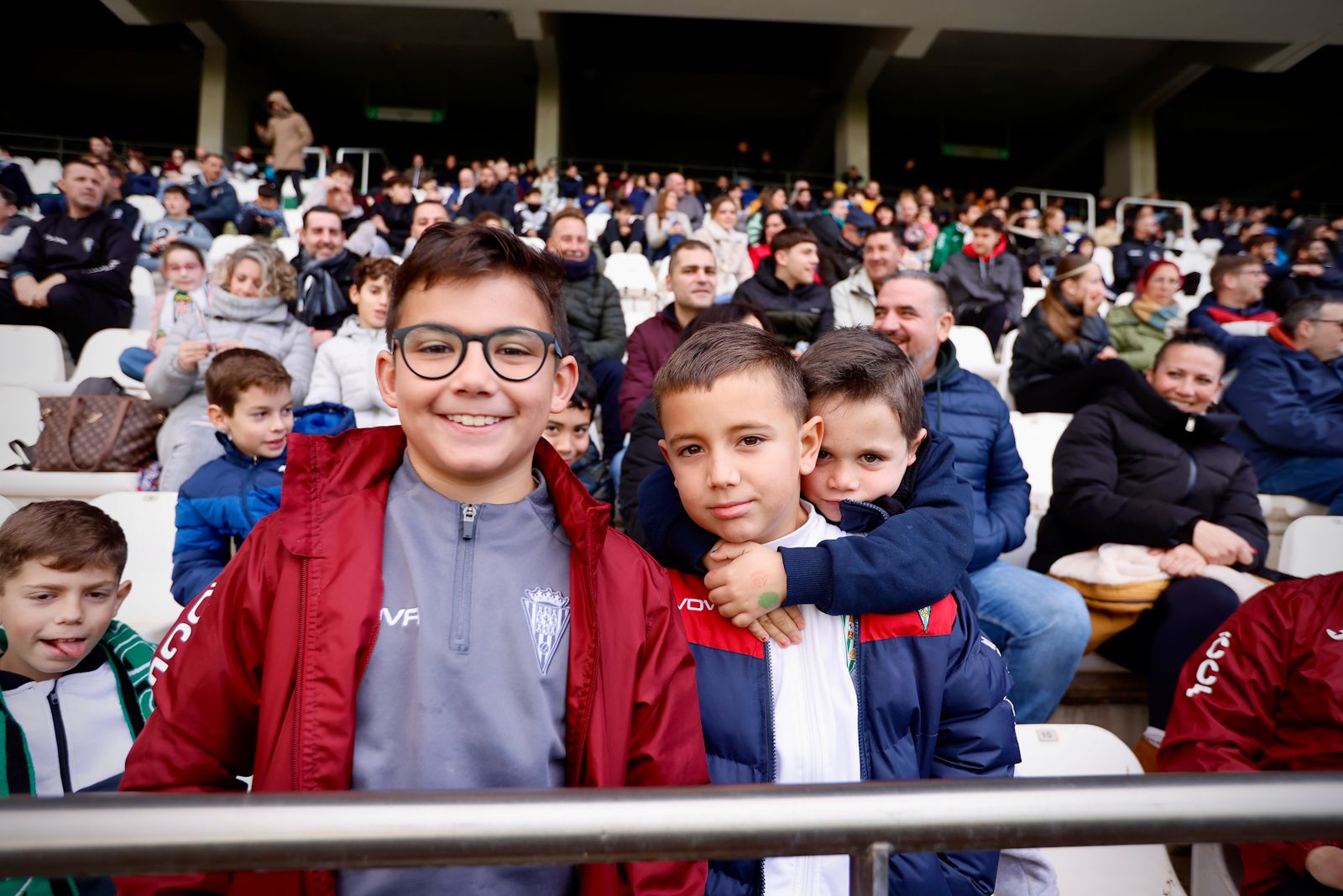 El Córdoba entrena ante su afición en El Arcángel