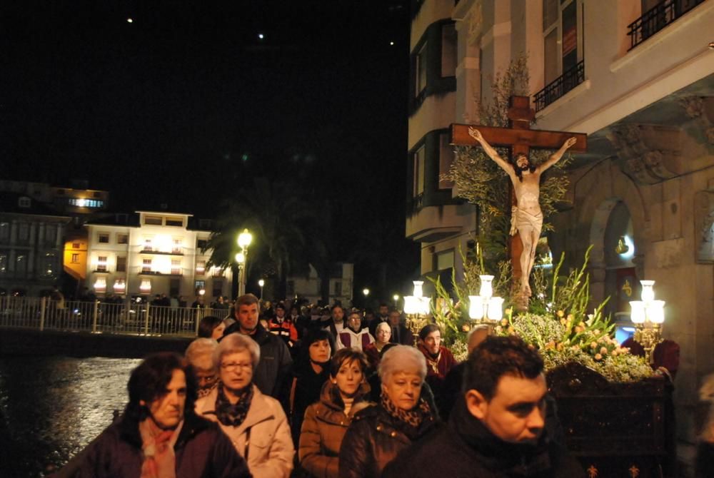 Procesión del Cristo del Perdón en Luarca