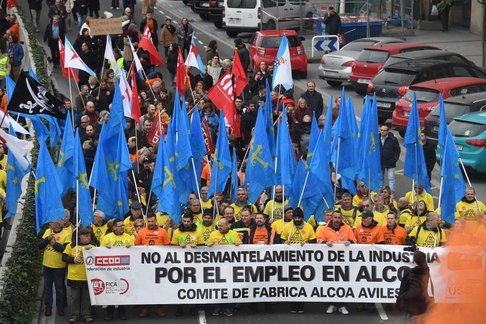 Manifestación en defensa del empleo en Alcoa