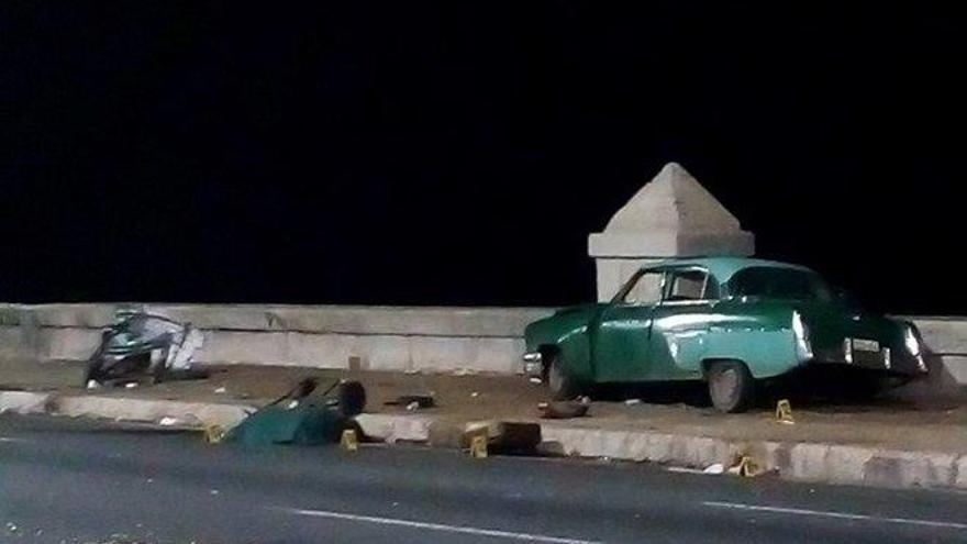 Un coche embiste contra el Malecón de La Habana y mata a tres personas