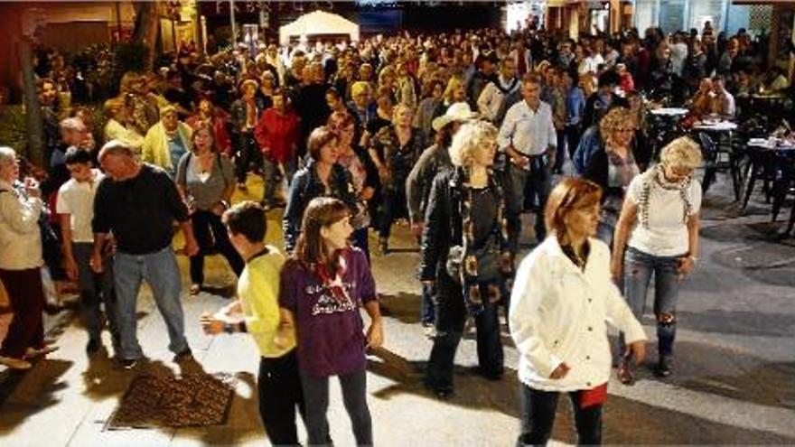 Lloret es reinventa amb la &quot;shopping night&quot;