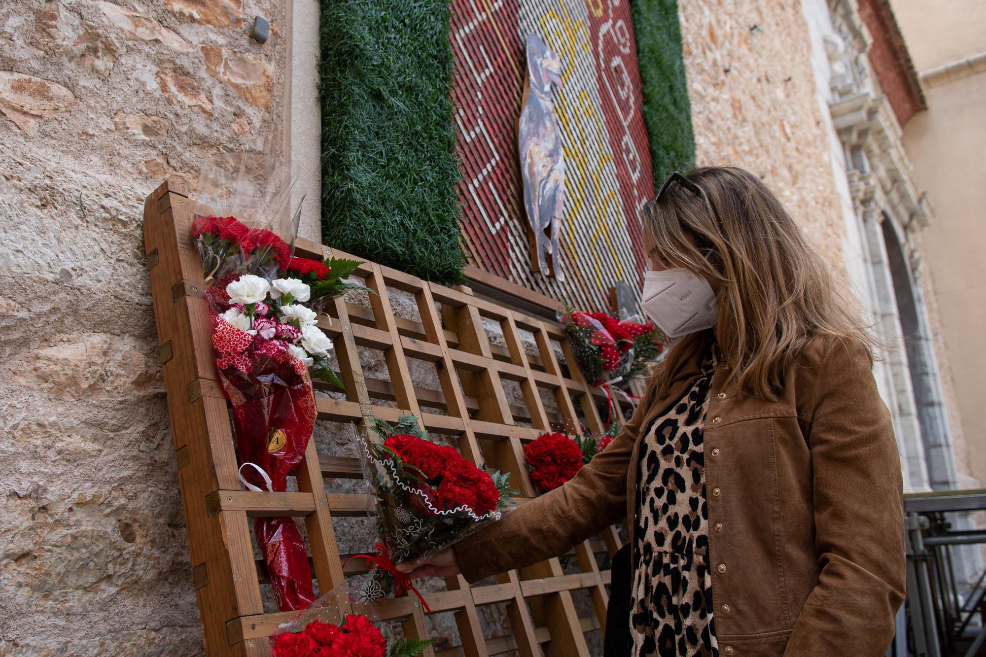 Así ha vestido Almassora el tapiz de flores en honor a Santa Quitèria