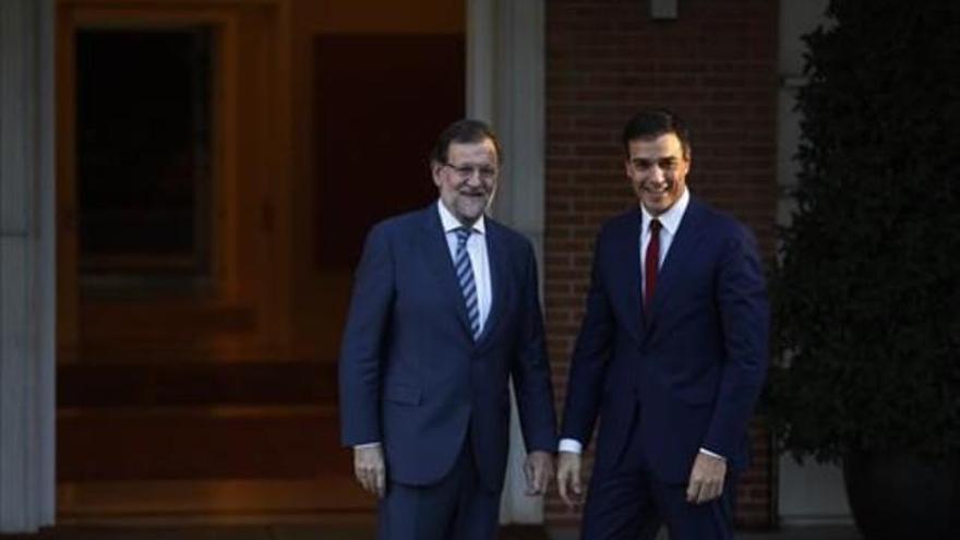 Rajoy acepta reunirse el miércoles con Pedro Sánchez