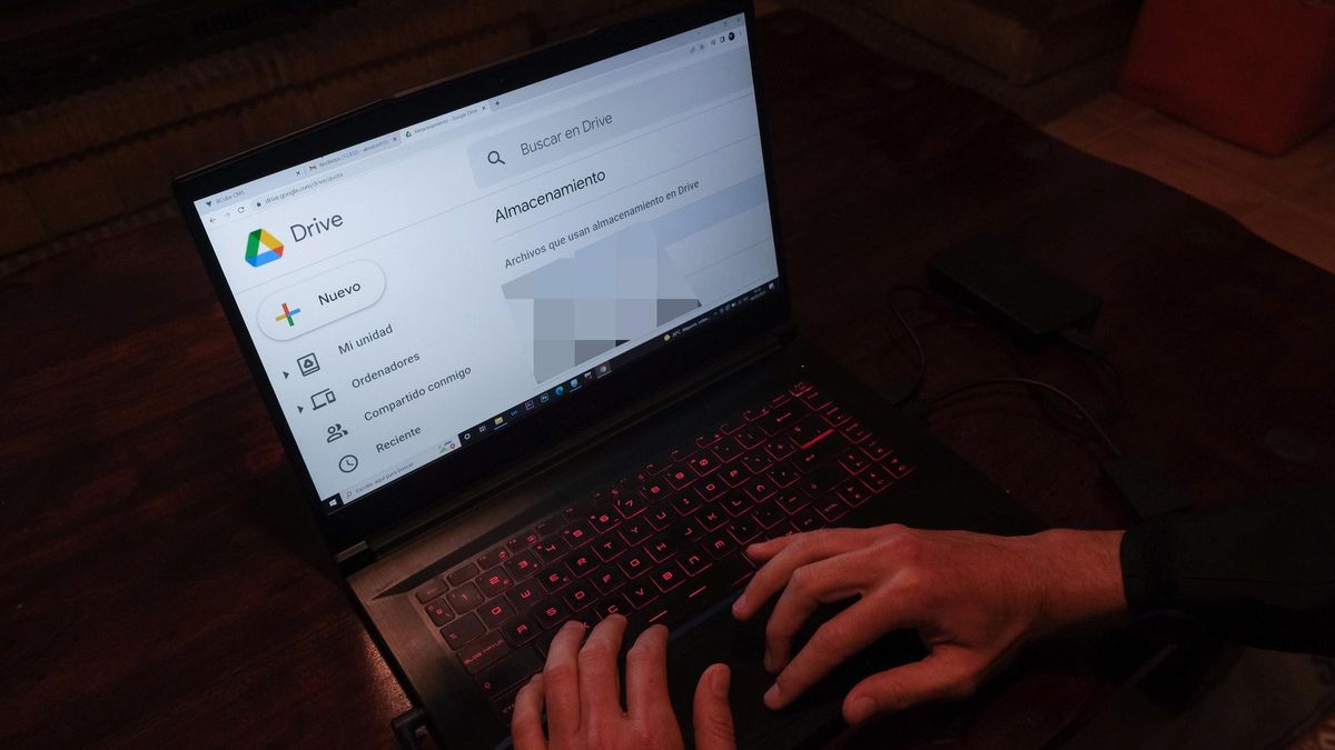 La investigación determinó que el acusado descargó y compartió centenares de imágenes pedófilas.