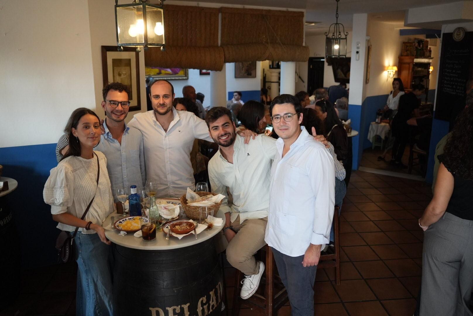 El ambiente en la hostelería cordobesa en el mediodía del Magno Vía Crucis