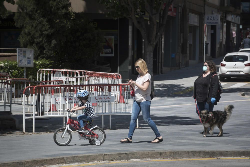 Els menors de 14 anys poden sortir a passejar una hora al dia acompanyats d''un adult