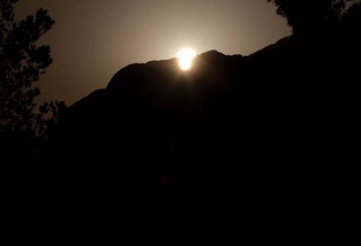 Solsticio en la cima de la isla de Benidorm