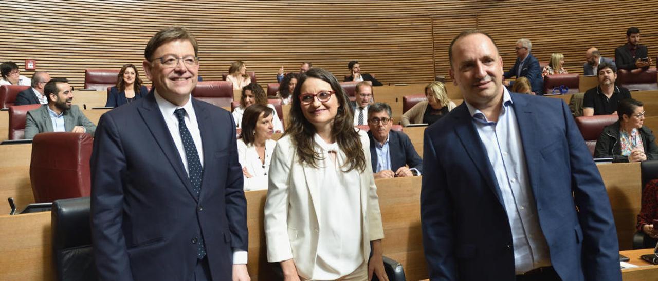 Los lideres del Botànic, Ximo Puig (PSPV-PSOE), Mónica Oltra (Compromís) y Rubén Martínez Dalmau (Unidas Podemos) en las Cortes.