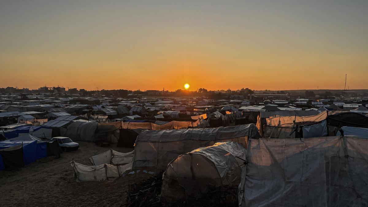 Una vista de un campamento de desplazados en la Franja de Gaza