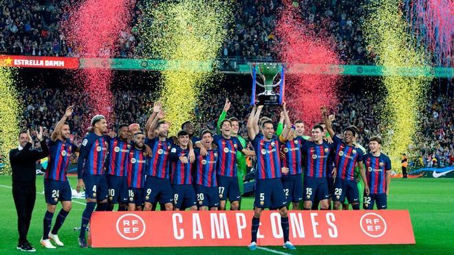 14 mayo 2023. El FC Barcelona conquista el campeonato de Liga tras ganar el derbi. Es la quinta Liga para Laporta, la primera de la segunda etapa.