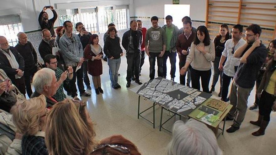 Charla del Bosque Urbano Málaga en la Cruz del Humilladero.