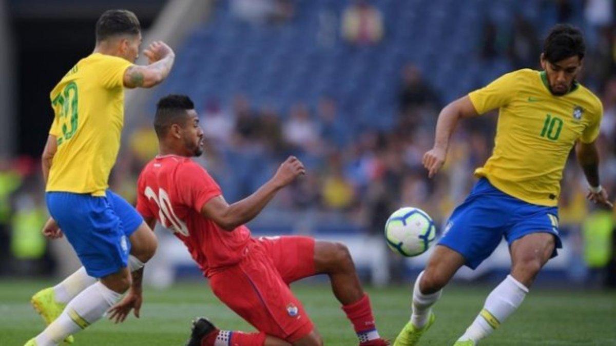 Brasil no puede con Panamá (1-1)