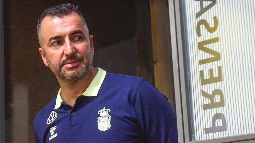 &#039;Supermartínez&#039; evoca al legendario Molowny: seis victorias en nueve jornadas en la UD Las Palmas 56 años después