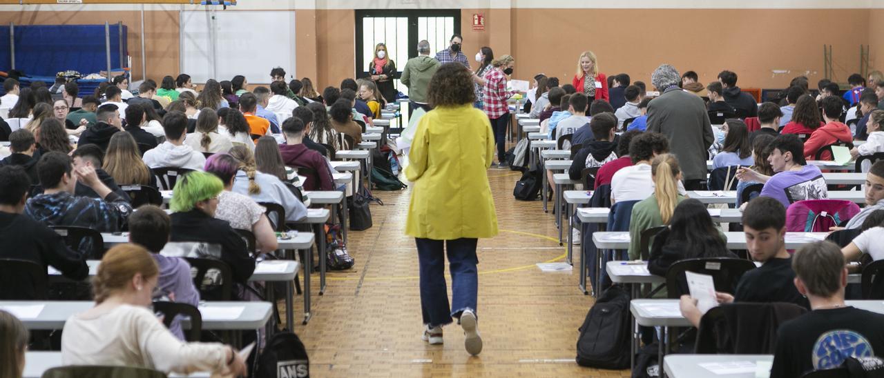 Alumnos en una jornada de la EBAU en Avilés.