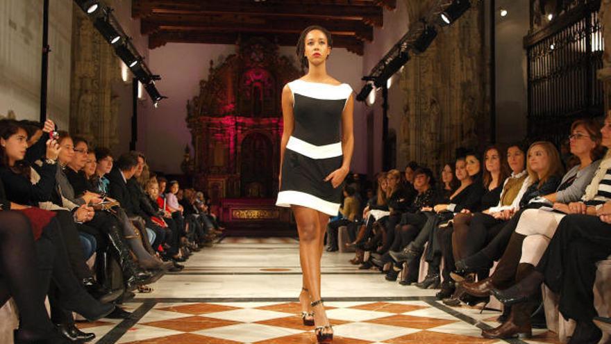 Una Galicia Fashion Week en la Puerta Santa de la Catedral compostelana