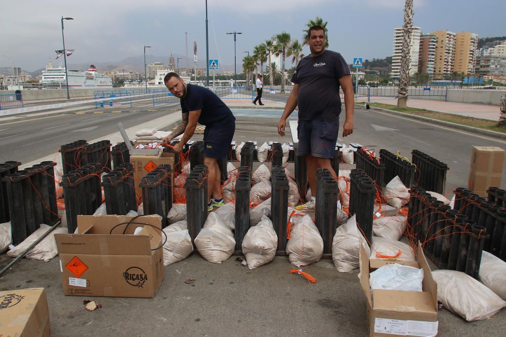 Preparativos de los fuegos artificiales