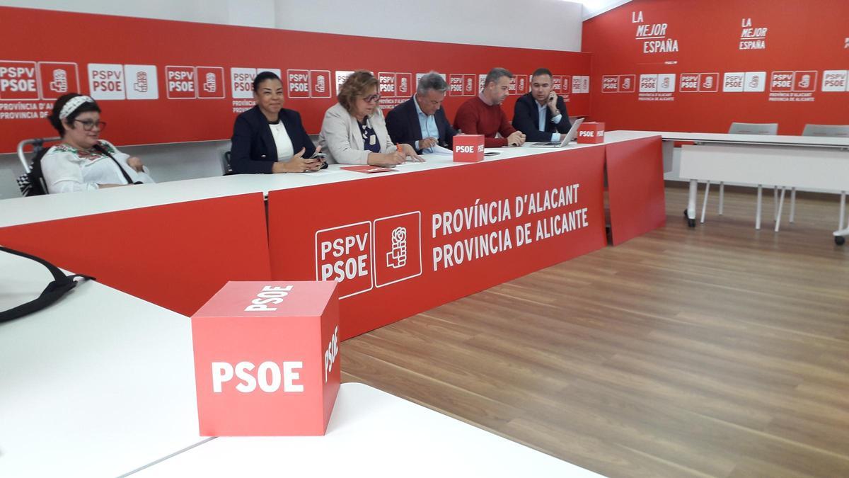 La rueda de Prensa en la que los socialistas han criticado los presupuestos.