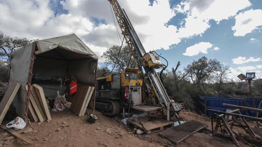 La necesidad de evaluación ambiental determinará si se retoman los sondeos de la mina de Cáceres