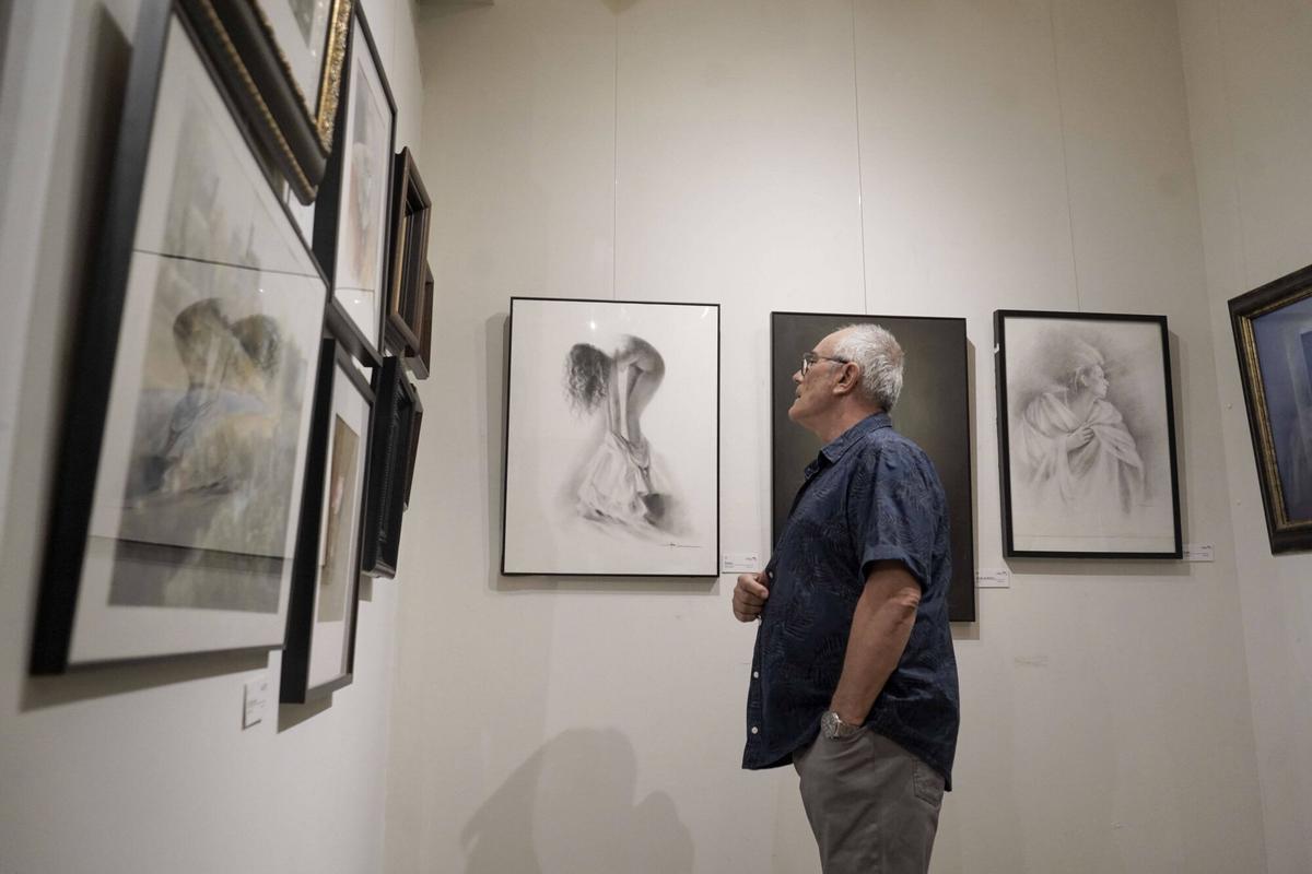 La inauguració de les pintures de Rafael López Pozo, en imatges