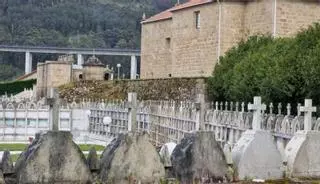 Dodro lleva a pleno la cesión gratuita de las parcelas de los cementerios de Laíño