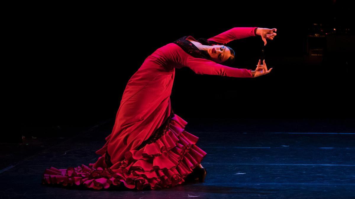 Una de las bailarinas en el homenaje de Merche Esmeralda