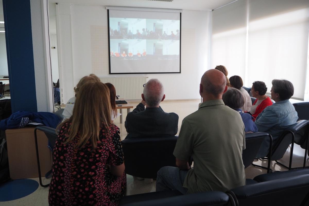 Imagen de un taller visual desarrollado durante la jornada en la UA.