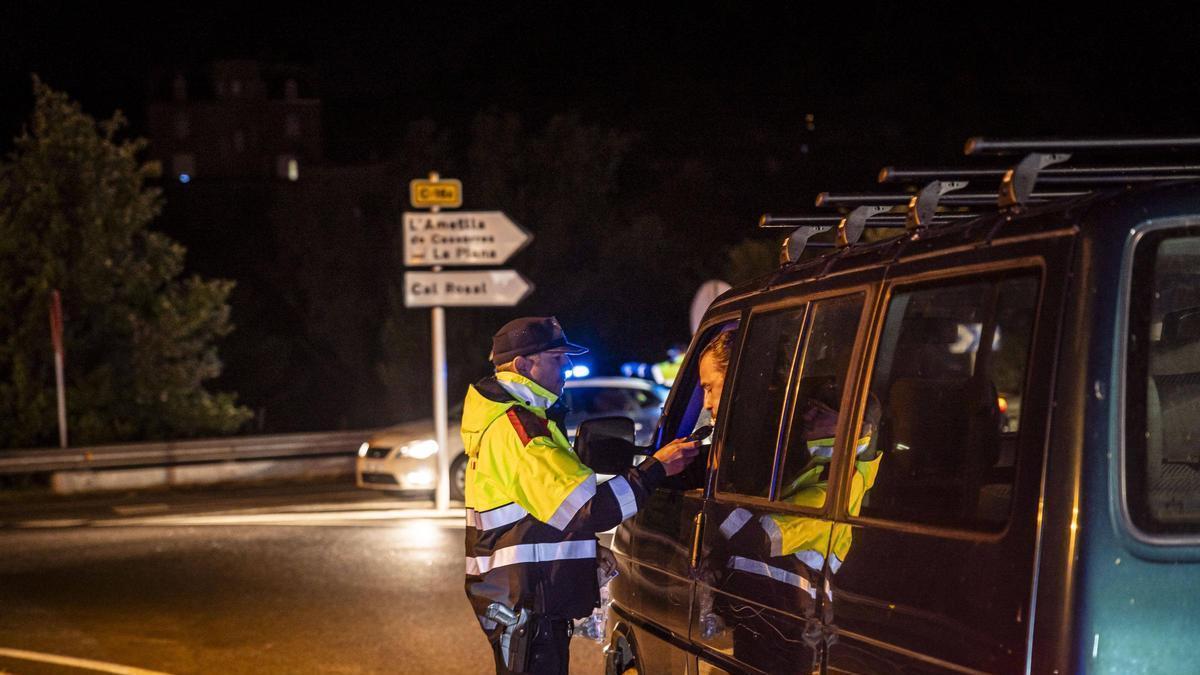 El control d'alcoholèmia a la rotonda d'Olvan la matinada de dijous a divendres